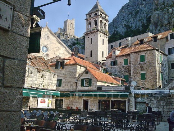 Omis old town
